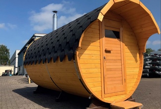 Баня-бочка 2.5 - 6 м с козырьком